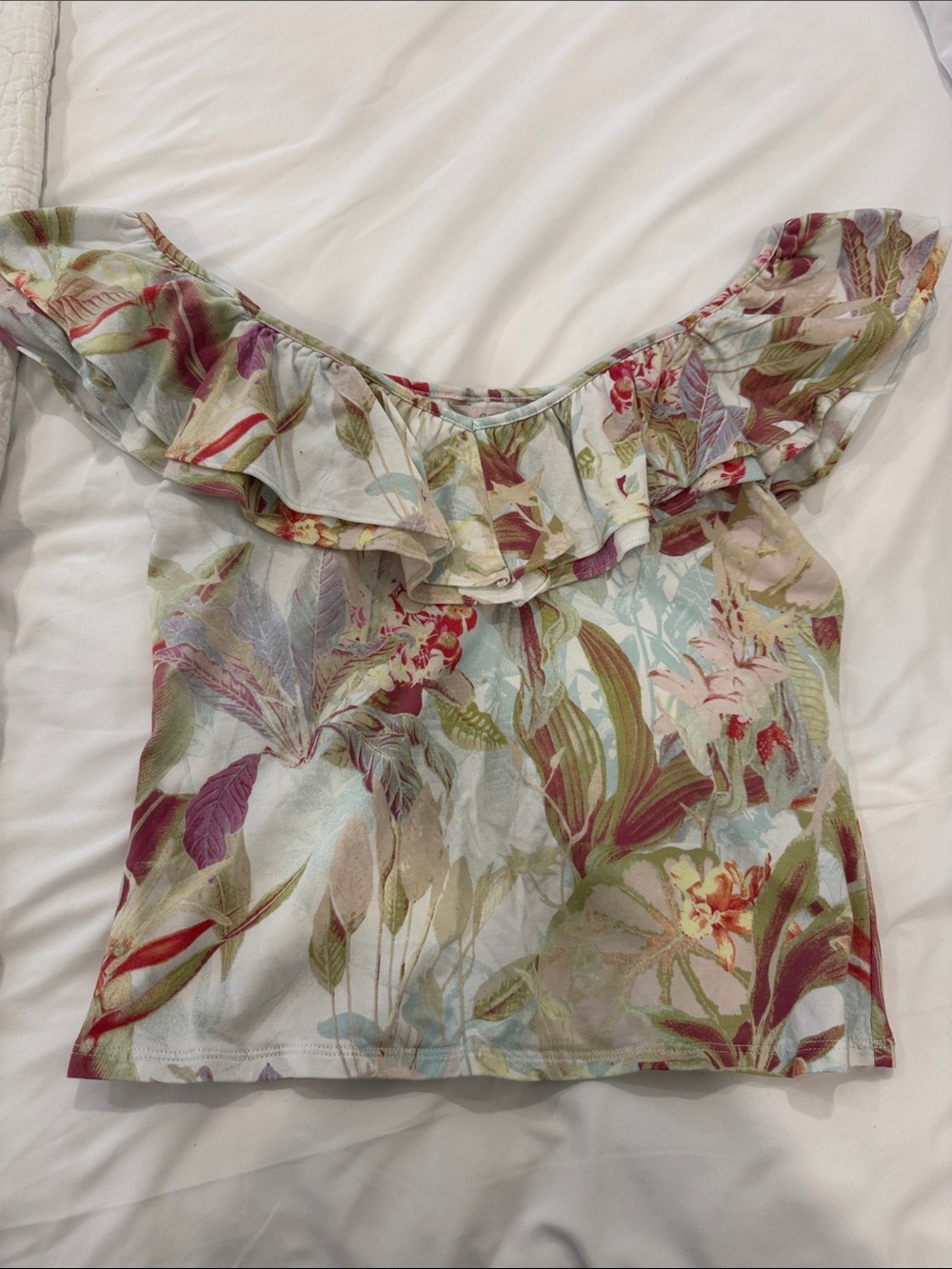 Guess Floral Off-Shoulder Ruffle Crop Top - Multicolor. Size M